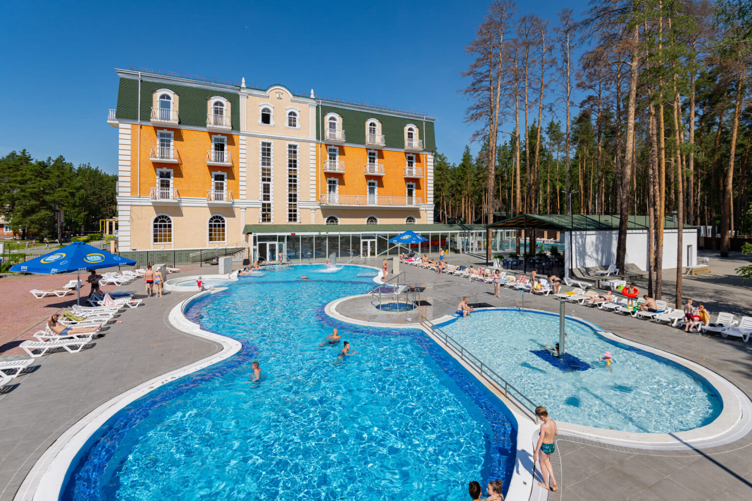 Открытый бассейн 360м<sup>2</sup>