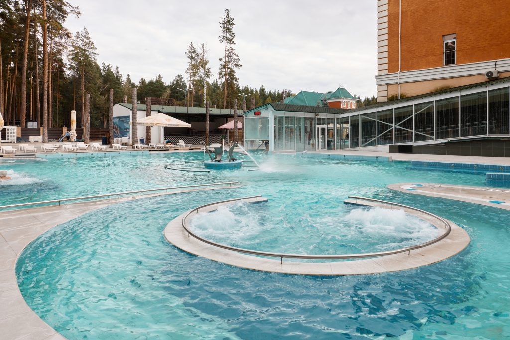 Открытый бассейн 450м<sup>2</sup>