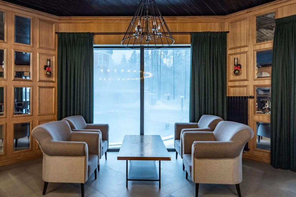 Каминный зал