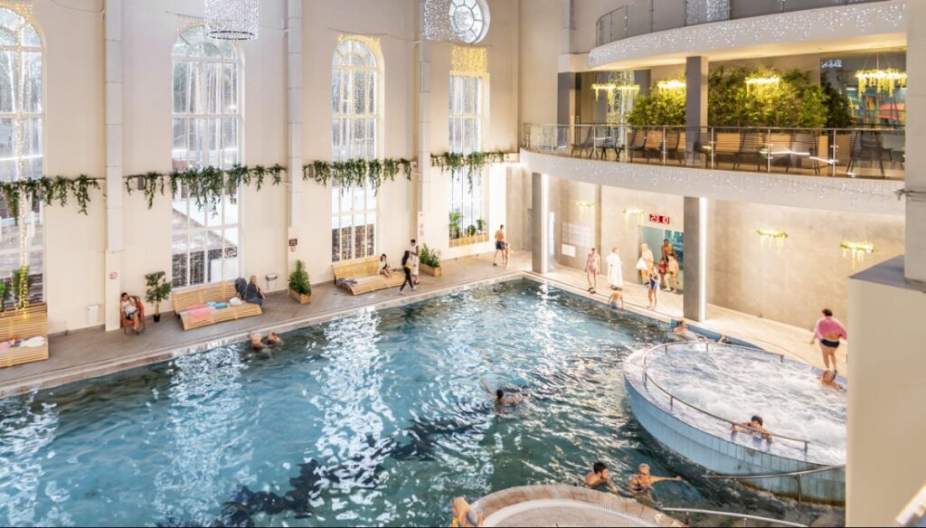 Внутренний бассейн Внутренний бассейн