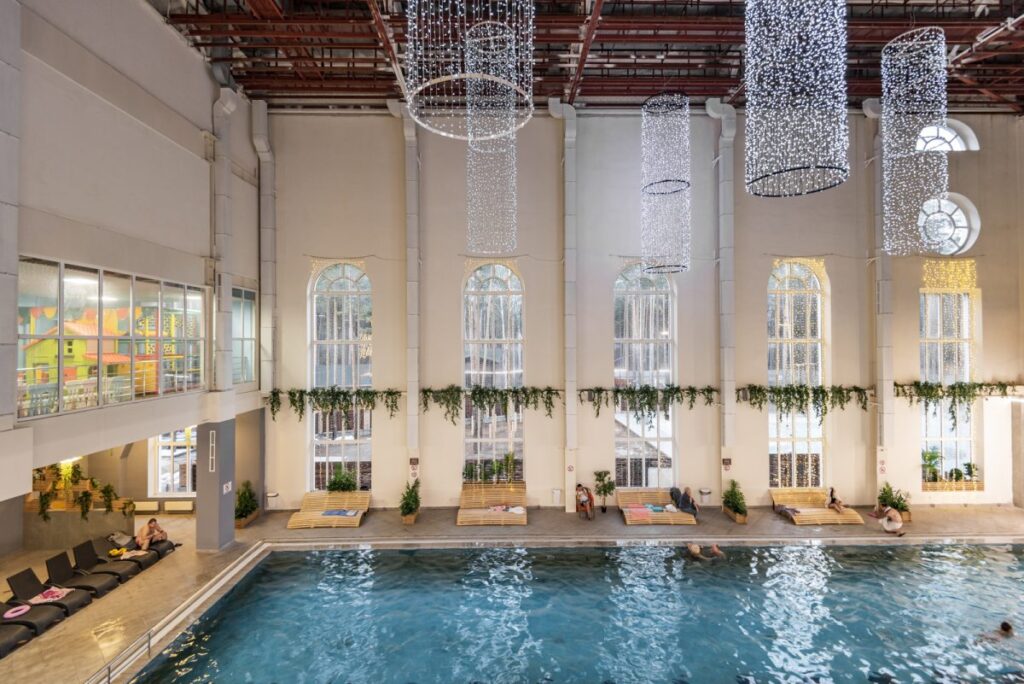 Внутренний бассейн Внутренний бассейн