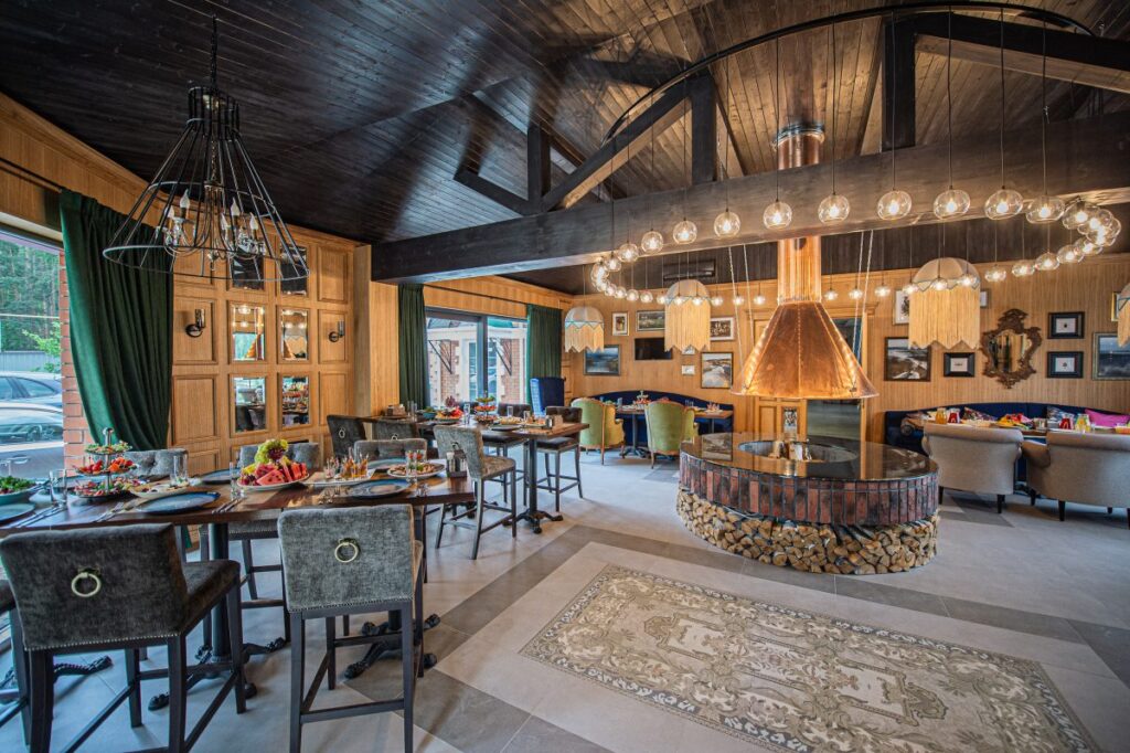 Каминный зал