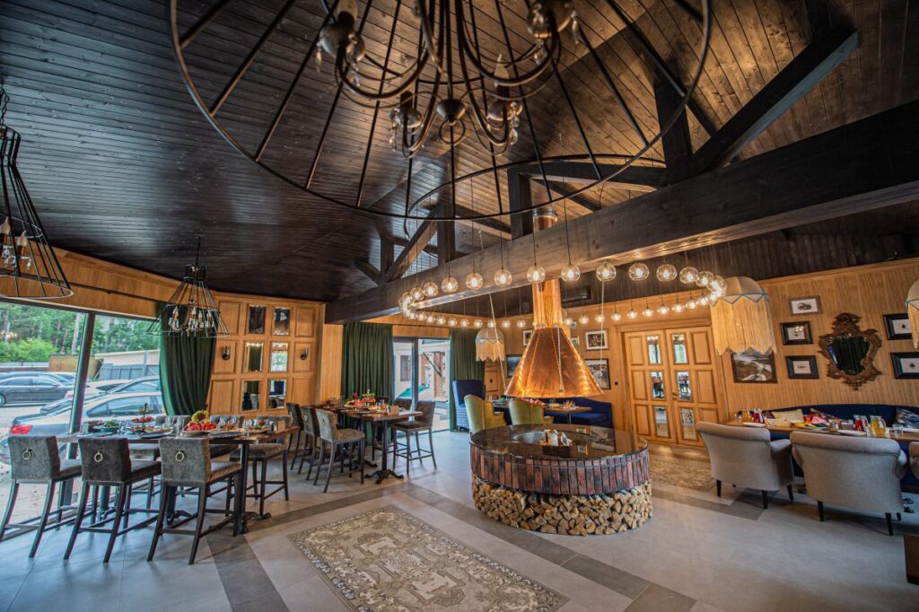 Каминный зал