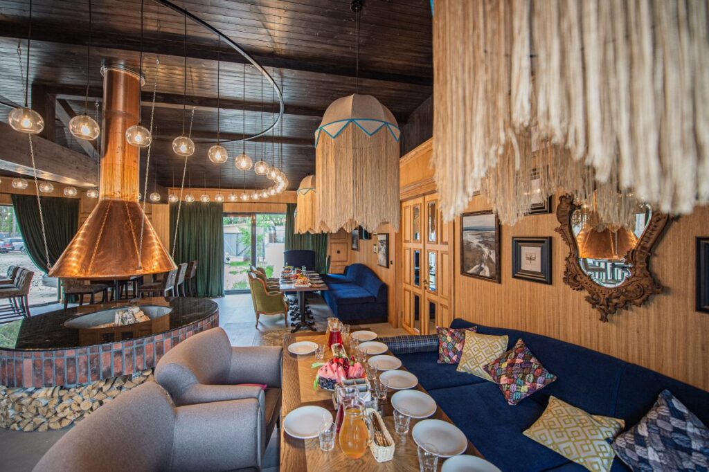 Каминный зал