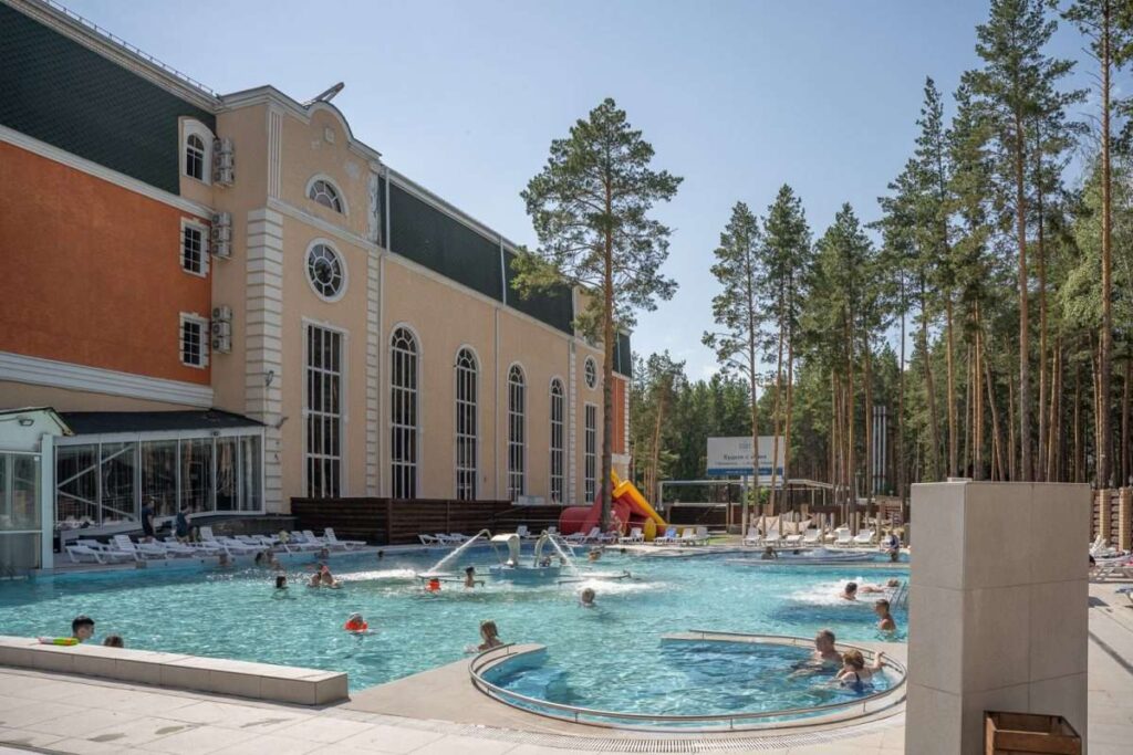 Открытый бассейн 450м<sup>2</sup>