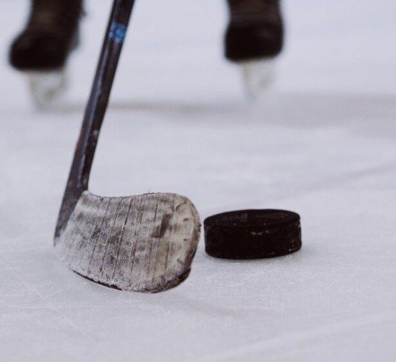 Аренда клюшки и шайбы хоккейной