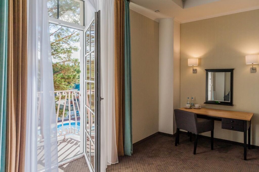 Проживание в Термаль Pool view в термальном курорте Баден Баден Еткуль