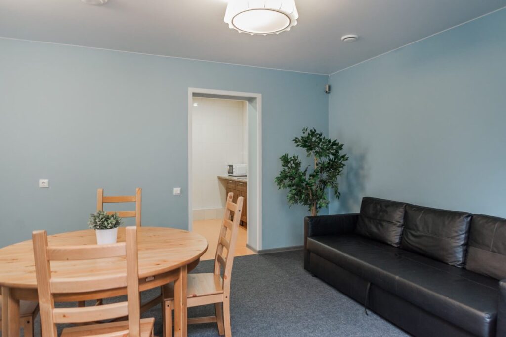 Проживание в Апартаменты (с кухней и столовой) в термальном курорте Баден Баден Еткуль