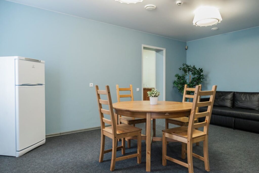 Проживание в Апартаменты (с кухней и столовой) в термальном курорте Баден Баден Еткуль