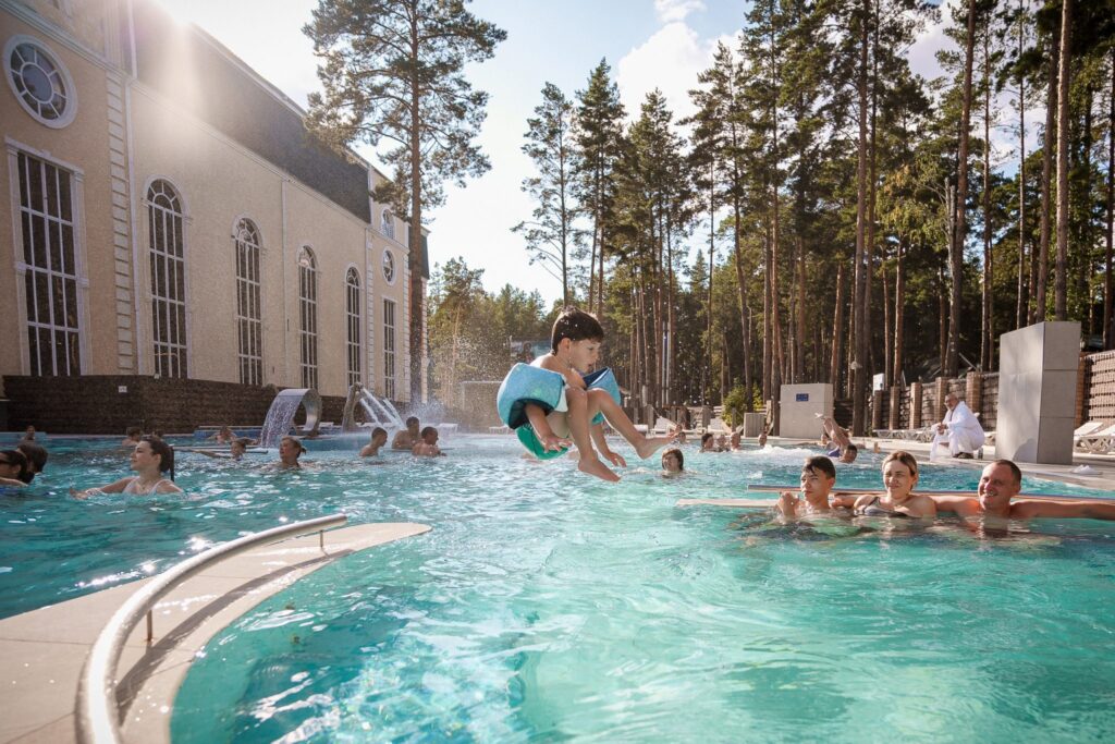 Час купания в подарок